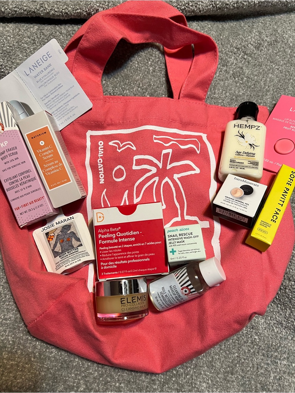 Assorted Women’s Bath & Body Set with Mini Tote